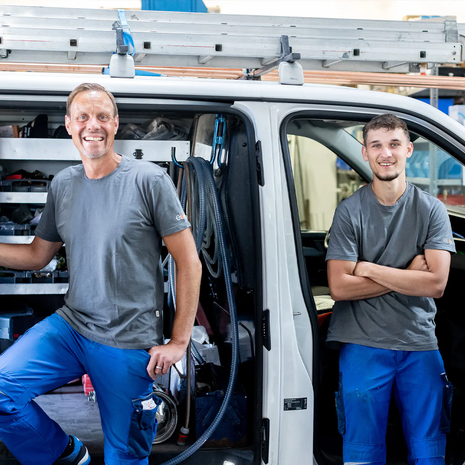 eissele heizungsanlagen service mitarbeiter am arbeitsfahrzeug